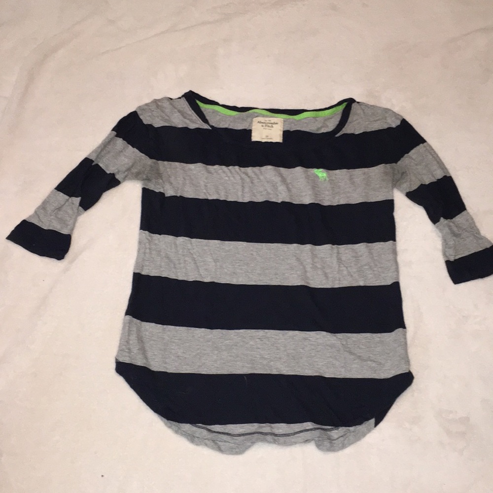 Abercrombie and Fitch half sleeve tee